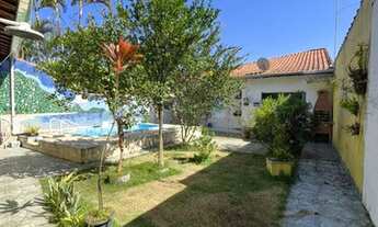 Imagem 1: Casa com piscina