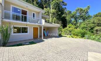 Imagem: Casa dentro de condomínio com 4 quartos