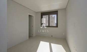 Imagem 3: LINDO APARTAMENTO, LOCALIZADO NO CENTRO, COMPOSTO POR: - TRÊS DORMITÓRIOS/ SUÍ