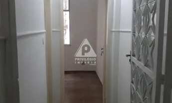 Imagem 2: 2 quartos, 2 banheiros, 70m²