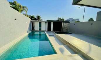 Imagem 4: CASA TRIPLEX COM 4 SUÍTES, À VENDA NO CONDOMÍNIO INTERLAGOS DE ITAÚNA NA BARRA DA TIJUCA