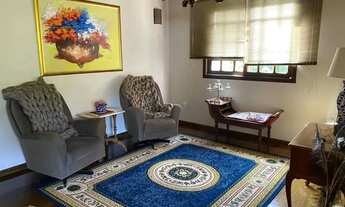 Imagem 6: Casa em Estilo Colonial em Condomínio Fechado