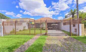 Imagem 2: Casa para venda possui 291 metros quadrados com 4 quartos em Jardim Social - Curitiba - PR