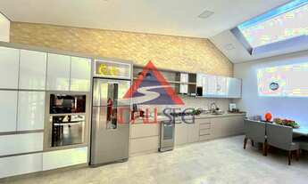 Imagem 6: Casa para venda tem 497 metros quadrados com 6 quartos