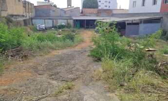 Imagem: LOTE NO CENTRO DE MOC 1.018 METROS
