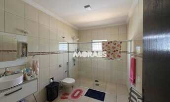 Imagem 7: Casa com 3 quartos, 1 suíte, 2 vagas para alugar, 300 m² por R$ 4.000/mês - Parque Vista A