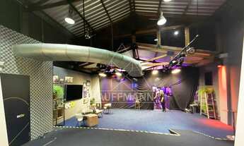 Imagem 7: Rua Oscar Freire junto ao Metrô Sumaré 1256 metros úteis três andares em vão livres lindo