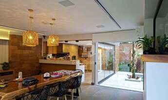 Imagem 4: Casa incrível em condomínio na Região Oceânica