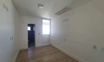 Imagem 9: EXCLUSIVO APARTAMENTO DE ALTO PADRAO NO RENASCENÇA, VISTA MAR E SUPER VENTILADO, REFORMADO