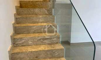 Imagem 5: SOBRADO COM ARMÁRIOS E SOBRA DE TERRENO