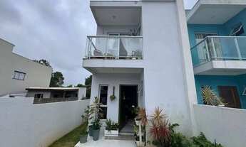 Imagem 2: Ótimo sobrado de lateral com 3 dormitórios + quintal no Bairro do Rio Vermelho!