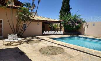 Imagem 4: Casa com 3 quartos, 1 suíte, 4 vagas, 900m² - venda por R$ 1.380.000 ou aluguel por R$ 6.0