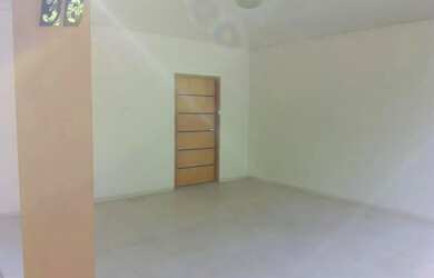 Imagem 3: Casa com 3 suítes, no Tiradentes, semi mobiliada no Aleixo - Manaus - AM