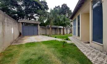 Imagem 2: Térrea para venda possui 204 metros quadrados com 4 quartos em Jardim Colibri - Cotia - SP