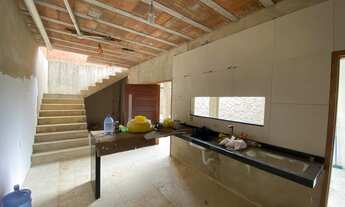 Imagem 6: Casa em construção na praia de Japaratinga