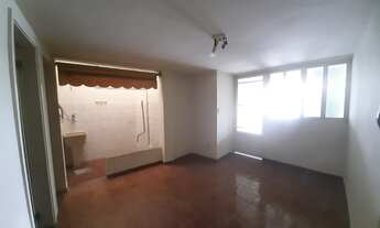 Imagem 3: Ótimo Local ! Casa com 1 dormitório