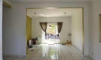 Imagem 2: Casa com 4 quarto(s) no bairro Jardim Primavera em Cuiabá - MT