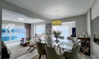 Imagem 6: Encante-se com a exclusividade do Acqua Residence! Este apartamento de frente para o mar