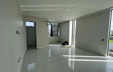 Imagem 3: Casa no Montenegro Boulevard com 5 suítes - 450m²