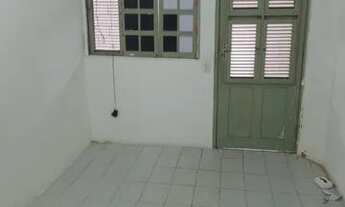 Imagem 4: Kitnet Casa com 1 banheiro