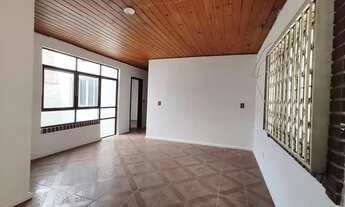 Imagem: Casa à Venda - Vicentina, 5 Quartos, 200