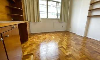 Imagem 2: Copacabana 2 quartos ao lado Metrô