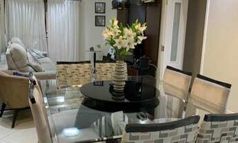 Imagem: 3 dormitóirios, 1 suíte, sala com varanda