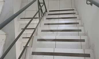 Imagem 5: Excelente salão comercial com quatro banheiros e quatro vagas de garagem