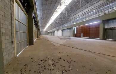 Imagem 2: Ótimo Galpão para locação, com 13.950m² e fácil acesso à Rodovia dos Imigrantes