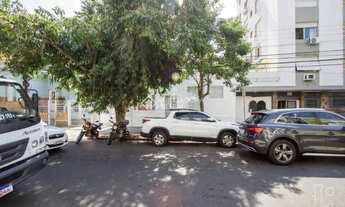 Imagem 2: Casa Comercial no Coração do Bairro Menino Deus - Oportunidade Imperdível!