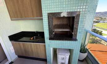 Imagem 2: Temporada Bombinhas - Lindo apê com churrasqueira e sacada ampla