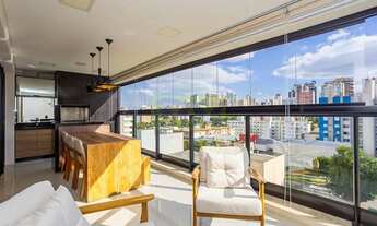 Imagem 5: Apartamento mobiliado no WIZZ Iguaçu com área privativa de 181m² com 3 suítes e