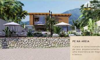 Imagem 2: Praia da Baleia: Casa em frente ao mar disponível para venda
