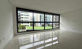 Imagem 2: Apartamento 4 Quartos, 2 Suítes, 2 Semi-Suítes, 2 Vagas de Garagem à Venda no New York - P