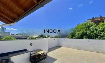 Imagem: Casa com 233m² e 4 dormitórios no bairro