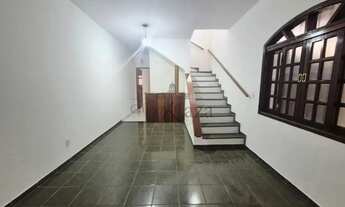 Imagem 2: Sobrado para aluguel possui 125 metros quadrados com 3 quartos