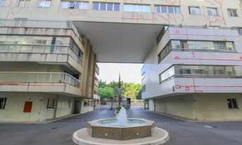 Imagem 2: Apartamento 01 quarto, sala, cozinha conjugada com armários, com garagem coberta