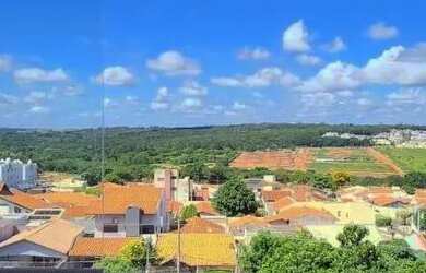 Imagem 3: Apartamento de 55 m² com Sala Ampla e Vaga no Residencial Don Diego