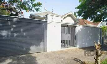 Imagem: Casa reformada com 3 dormitórios, 5 vagas