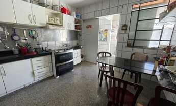 Imagem 3: Casa para venda possui 371 metros quadrados com 4 quartos