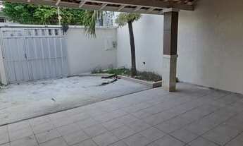 Imagem 3: Casa no Pq 10, 4 quartos sendo 2 suites e 2 semi suites