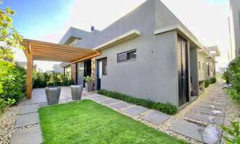 Imagem 7: Casa imponente em condomínio de alto padrão com acesso a lagoa