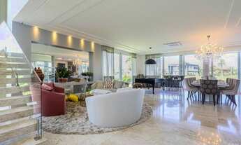 Imagem 4: Mansão de alto padrão em condomínio fechado