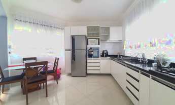 Imagem 6: Térrea para venda possui 204 metros quadrados com 4 quartos em Jardim Colibri - Cotia - SP