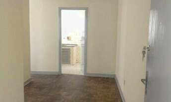 Imagem 3: Apartamento com 2 dormitórios para alugar, 58 m² por R$ 700,00/mês - Centro - Guaratinguet