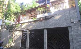 Imagem: Casa de 4 quartos com suíte master e closet