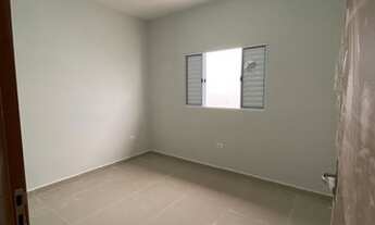 Imagem 6: Casa com piscina e churrasqueira