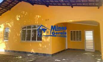 Imagem 2: CASA TÉRREA DE LOTE INTEIRO NO JARDIM DAS INDÚSTRIAS! 4 DORMITÓRIOS (SENDO 1 SUÍTE), SALA