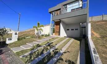 Imagem: Casa à venda com 278m2, 4 suítes, SPA