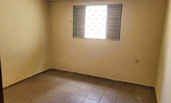 Imagem 6: Alugo casa fundo Jardim Aniele ótima localização